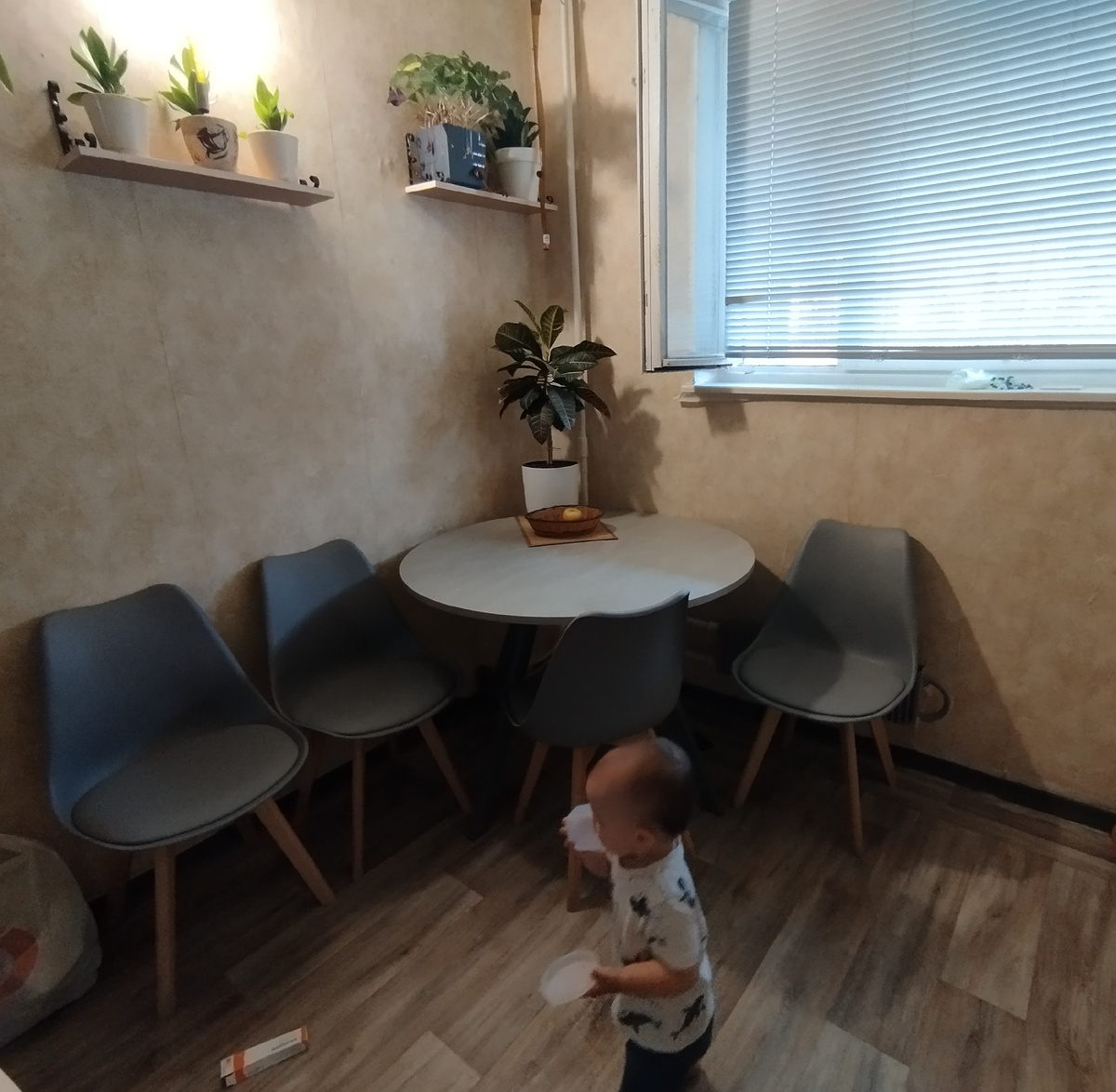 Теперь наша кухня выглядит так.