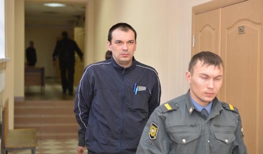 Татаркин позади. https://izhlife.ru/upload/iblock/d4e/nj51yryra5gogro3xdfnk9oo070ohoku/imgs-102844.JPG