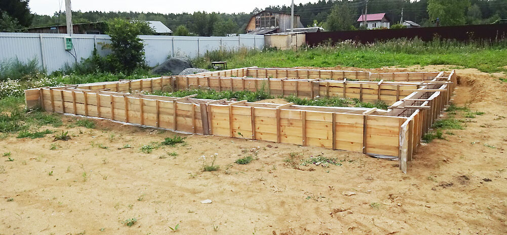 Опалубка почти готова принять бетон