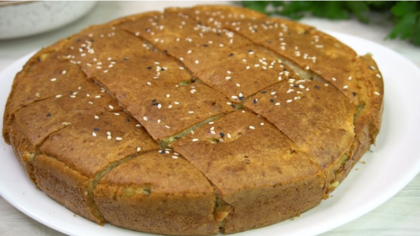 Заливной пирог на кефире, в моей кулинарной книге записан с пометкой "Лучший"