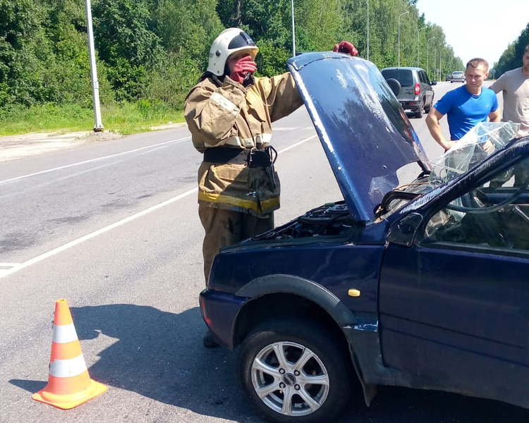     В Курской области «Ока» перевернулась на крышу
