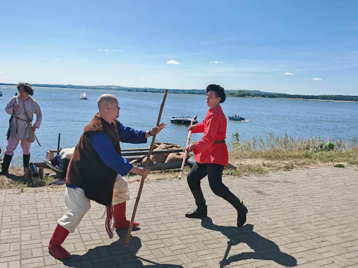 Народная лодка. Нападение ушкуйников