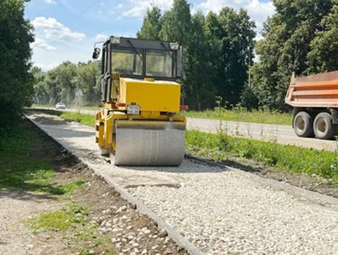 
Между Кунгуром и Плеханово никогда не было тротуара, но вот он появляется