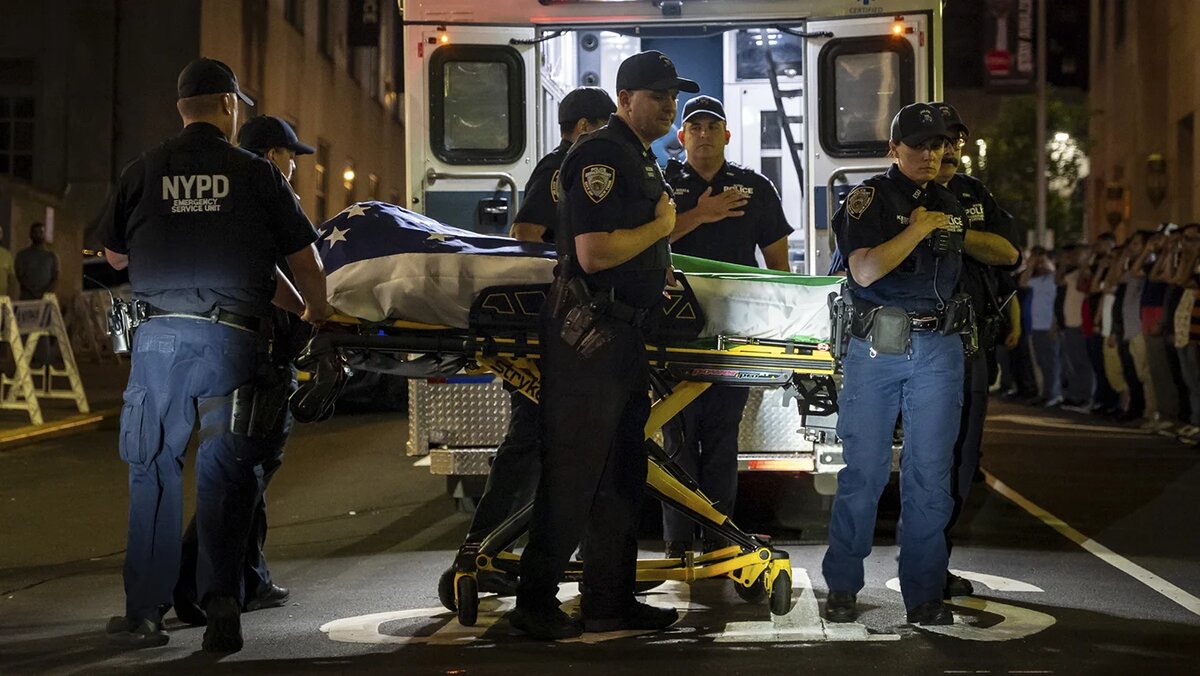   Angelina Katsanis / AP