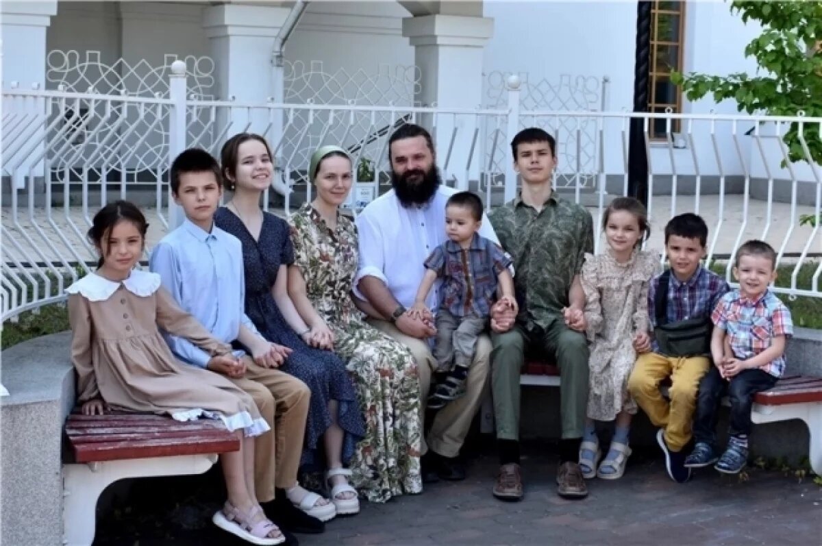    Семья Ошиных.