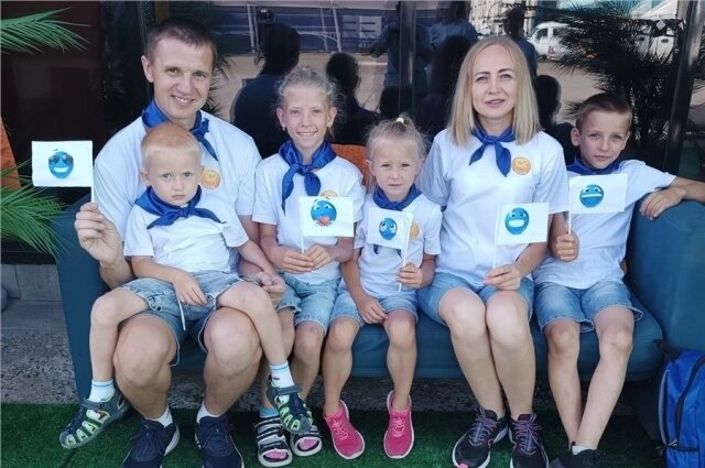    Семья Смаль. Фото: Министерство социальной политики Красноярского края