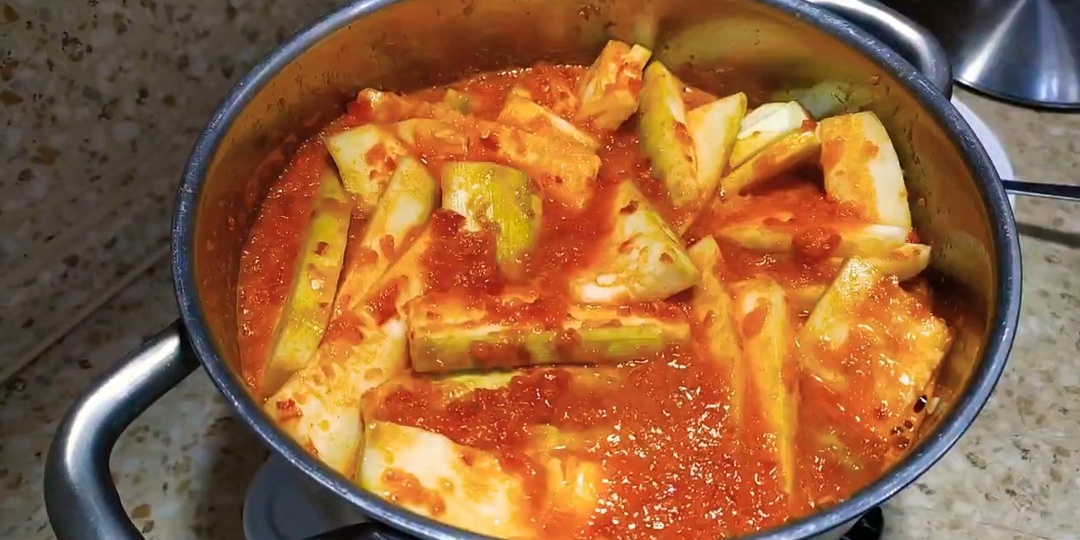 Тещин язык из кабачка и острого перца на зиму