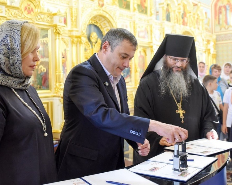     В почтовое обращение вышли марки, посвященные курским монастырям