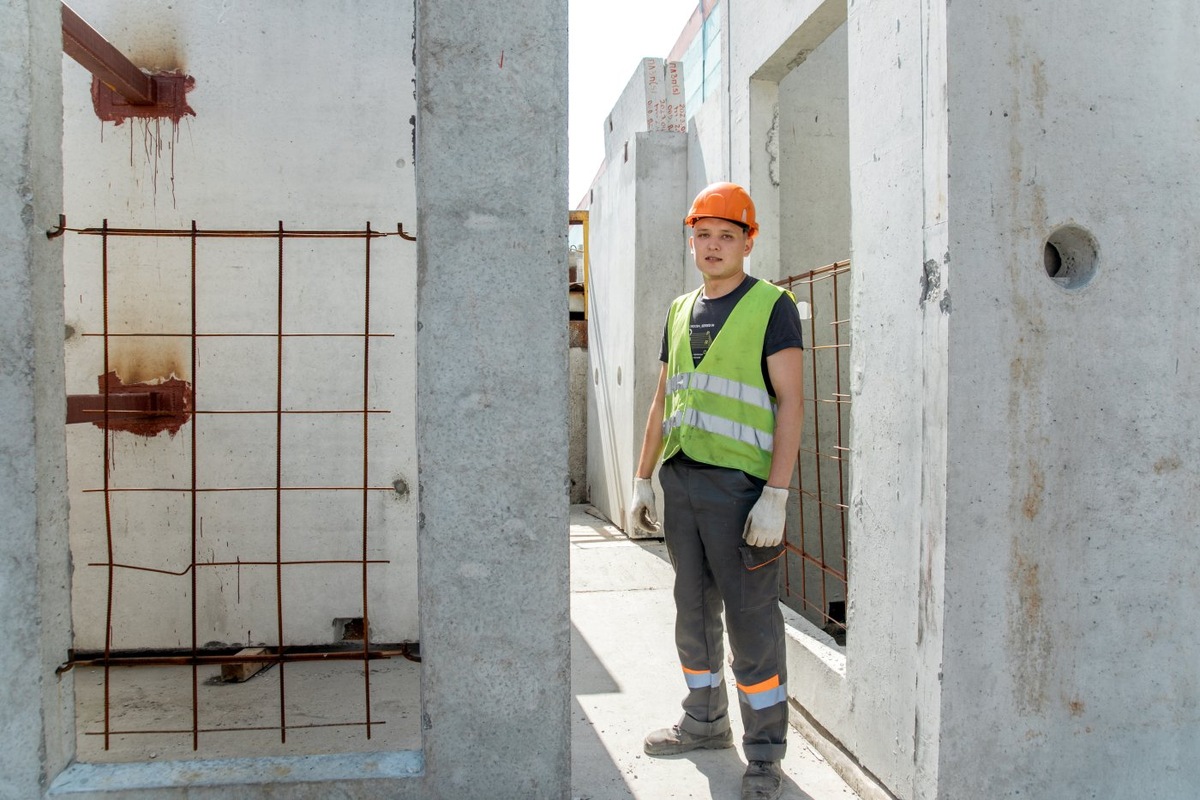    Каким специалистам предлагают зарплату 200 тысяч рублей в ХМАО в июле