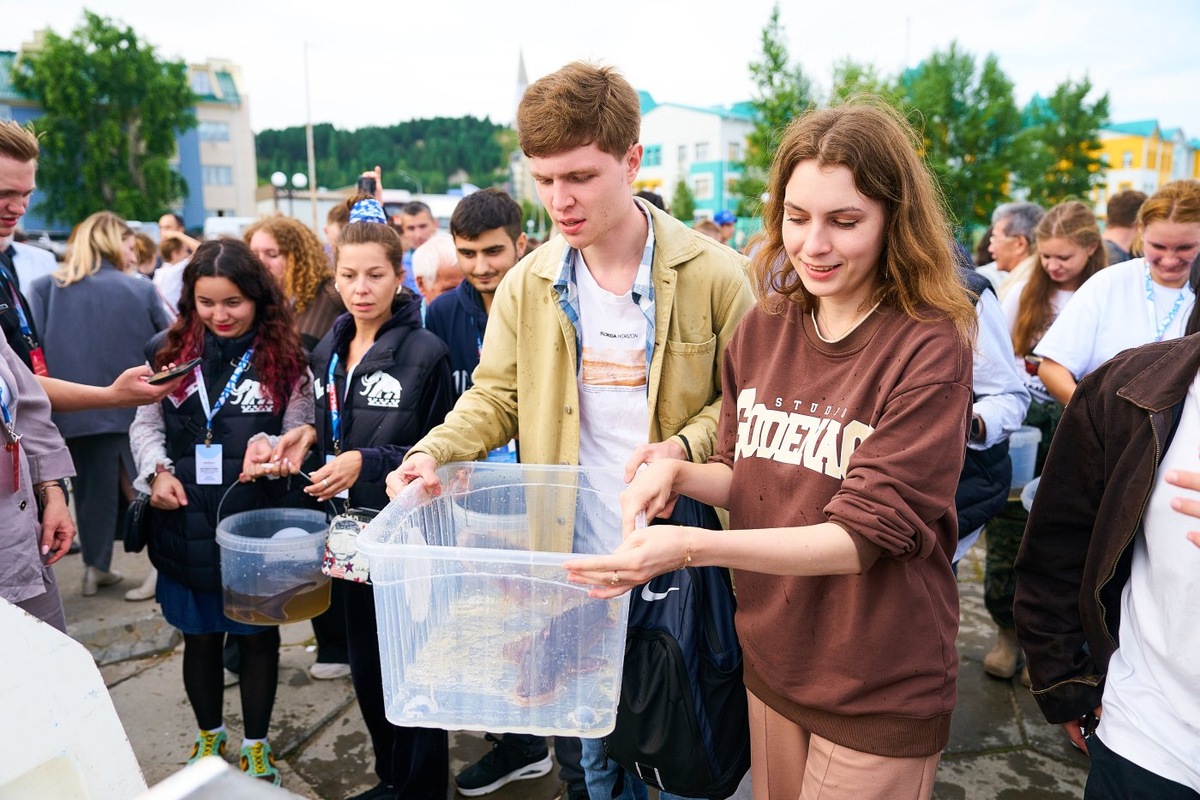    За время форума «Арктика. Лед тронулся» в реки Югры выпустят более 300 тысяч особей рыб