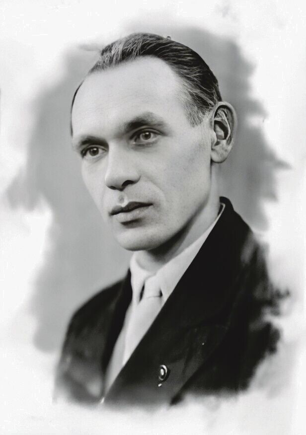 Константин Фролов