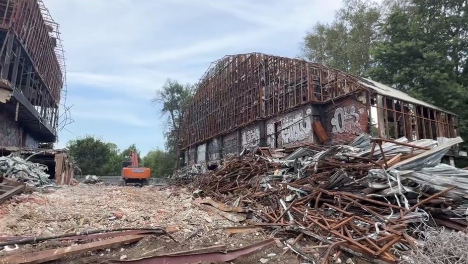    Демонтаж спортивного комплекса Sport Palace. Автор фото: Комитет по Контролю за имуществом Петербурга.