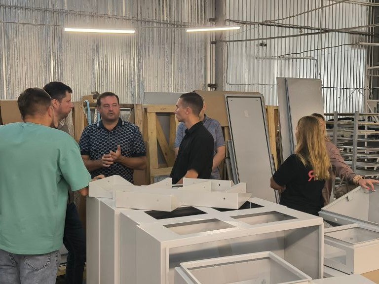    На 31% увеличится выработка у производителя электротехнических корпусов благодаря федпроекту «Производительность труда»