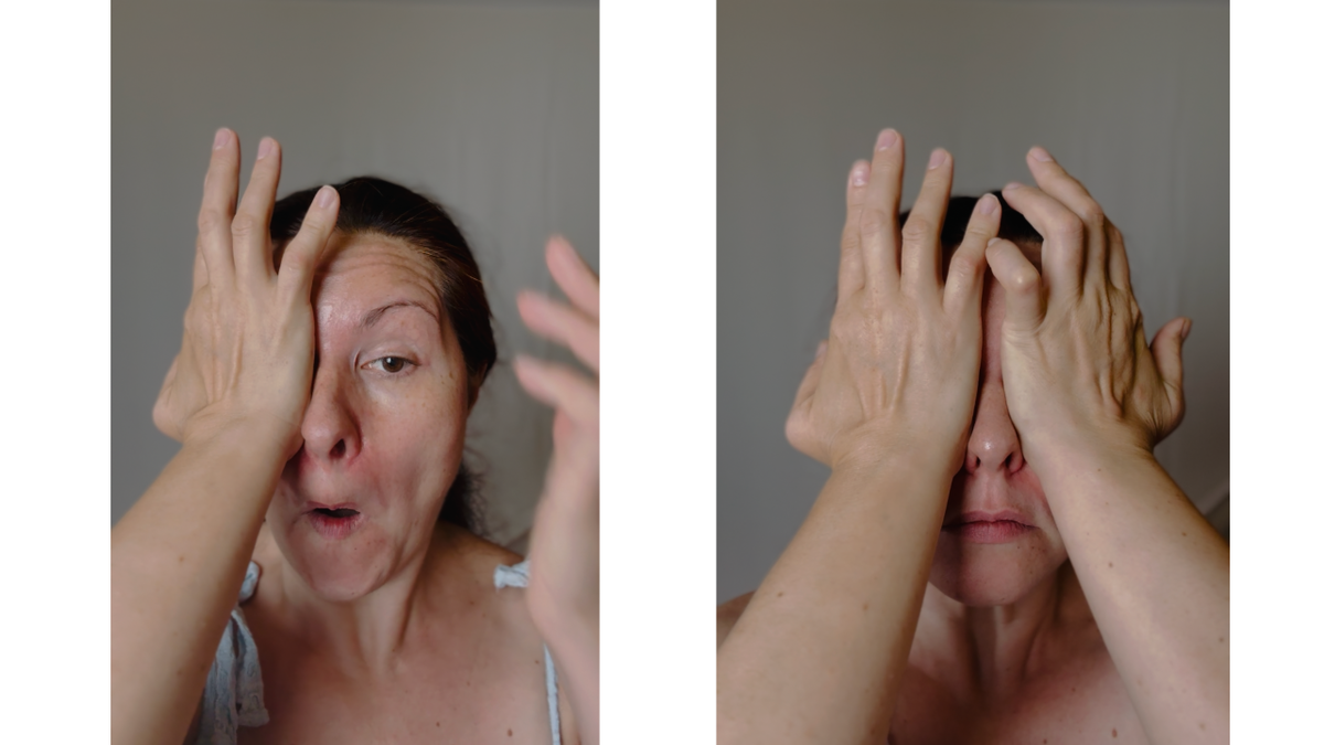 Поднимите брови наверх и с открытым натяните губы вниз так, чтобы область вокруг глаз растянулась. Затем ладонями прижмите кожу к косточке - орбите глаза.