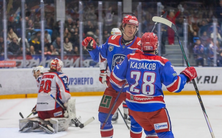     Максим Рассейкин и Максим Казаков. Фото: ХК АКМ