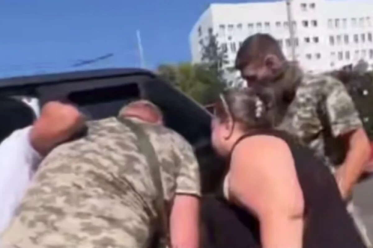    В Харькове сотрудники ТЦК забрызгали людей из перцового баллончика