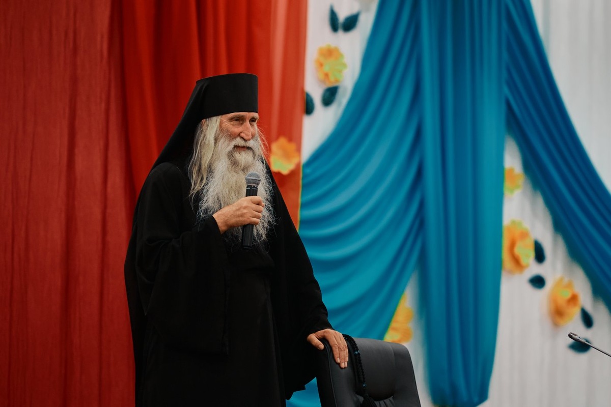    Монах Киприан в Югре говорил о долге, мужестве и борьбе