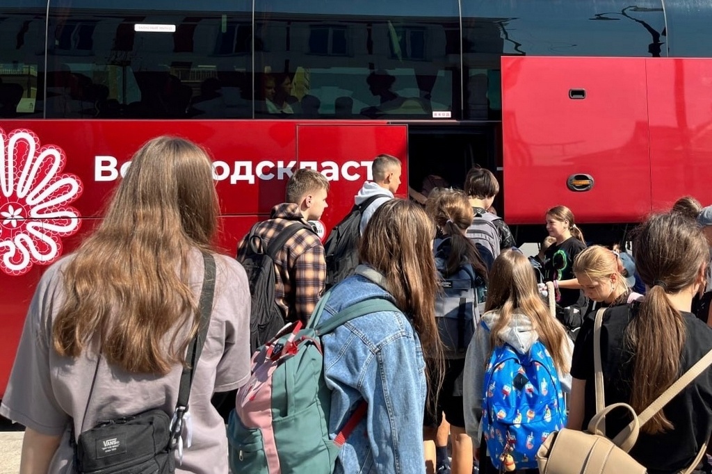    Об этом сообщил губернатор Георгий Филимонов в своих соцсетях. Профильная смена проходит в вологодском центре "Импульс".