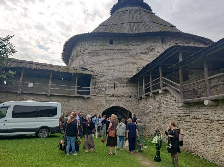 Прощание с псковским археологом Ингой Лабутиной проходит в Пскове
Фото: ПАИ