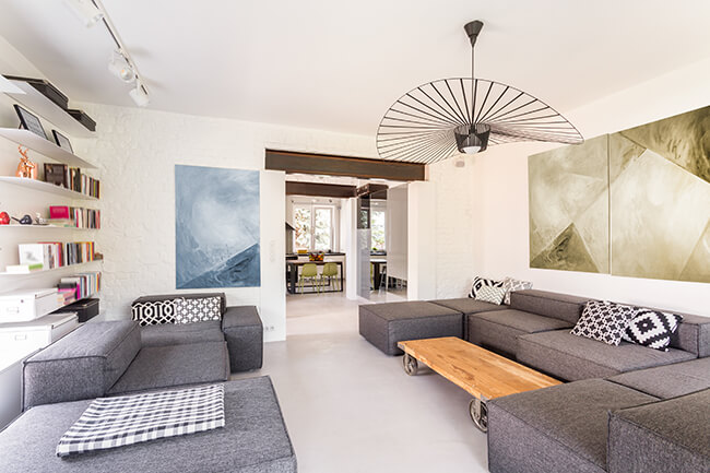 При выборе симметричного способа попарно размещайте элементы в комнате