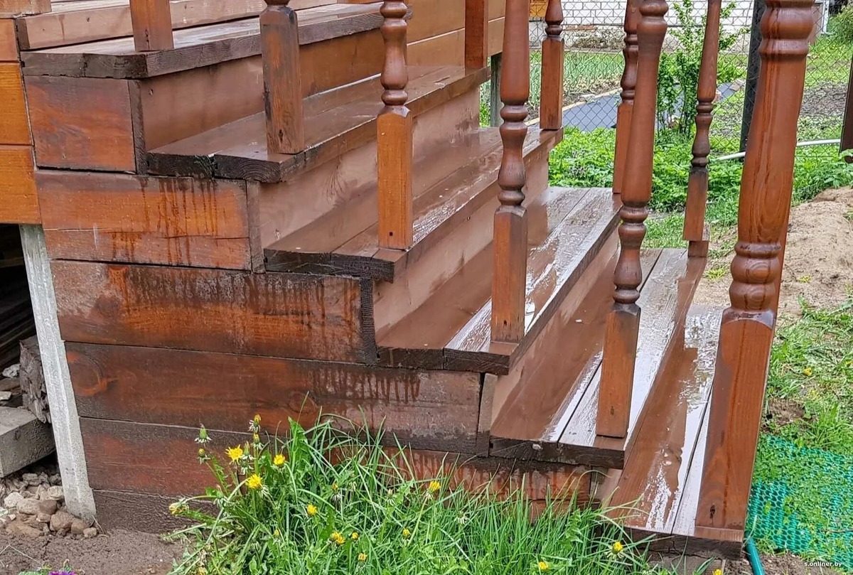 Как подготовить старую деревянную лестницу к покраске?