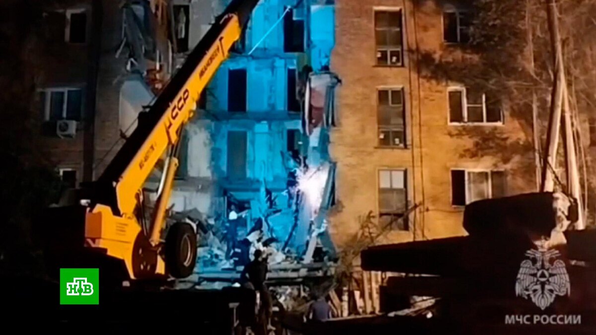    В Астрахани ввели режим ЧС после обрушения дома