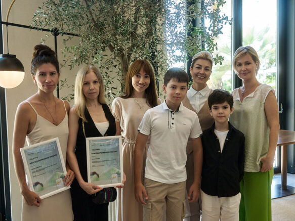    В белом Арсений Алфёров/ В черном Александр Беридзе