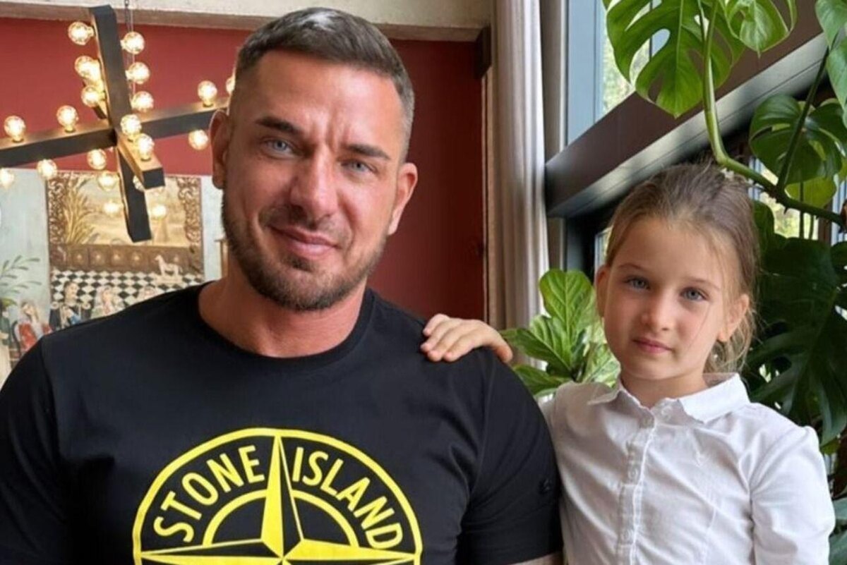    Курбан Омаров с дочерью Теоной Социальные сети