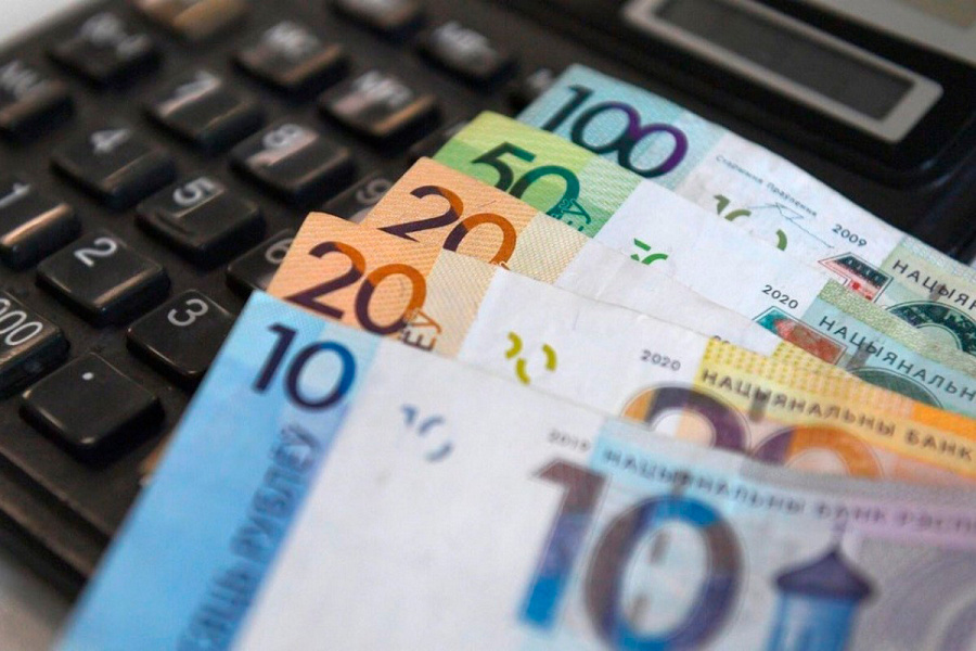     От повышения детских пособий до ограничений на ввоз авто. Что изменится в Беларуси с 1 августа?