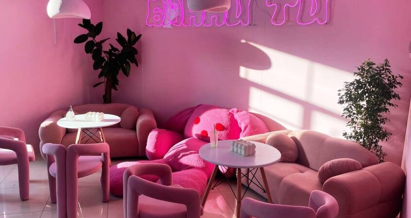    Новое Instagram-кафе с бабл-ти и розовым кроликом открылось в центре Пинска