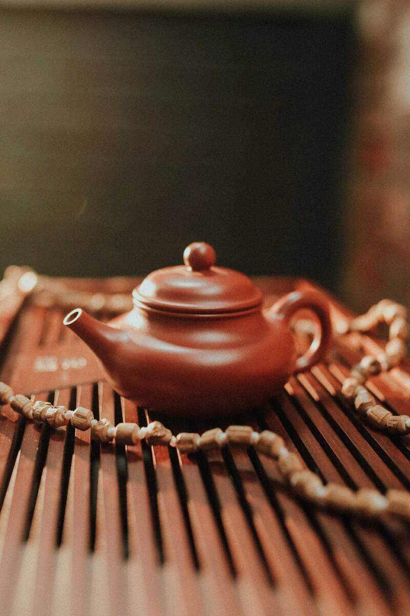 Чайник с характером: традиционный исинский сосуд для медленных чаепитий