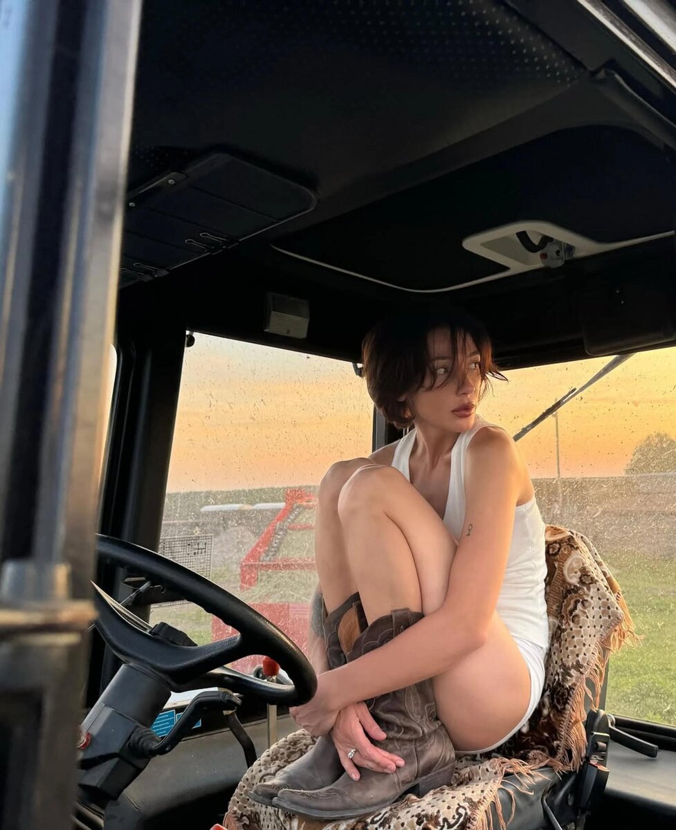     Настя Ивлеева. Фото: Инстаграм (запрещён в РФ) @_agentgirl_