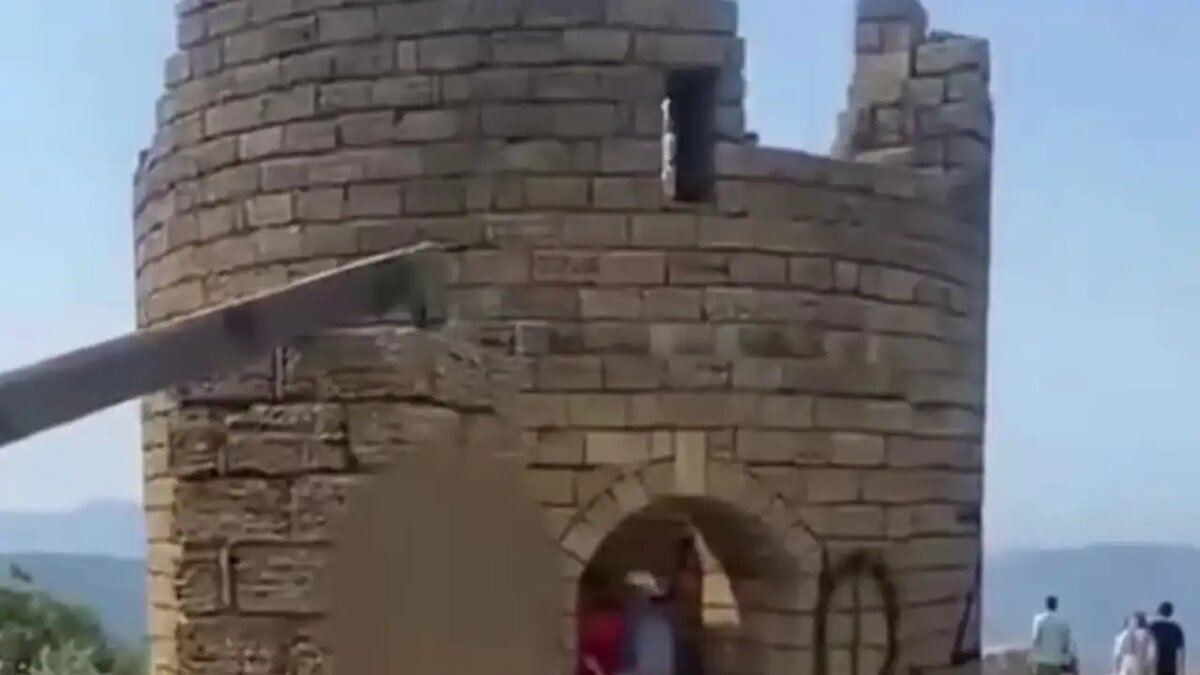    Крепость «Грозовые ворота».