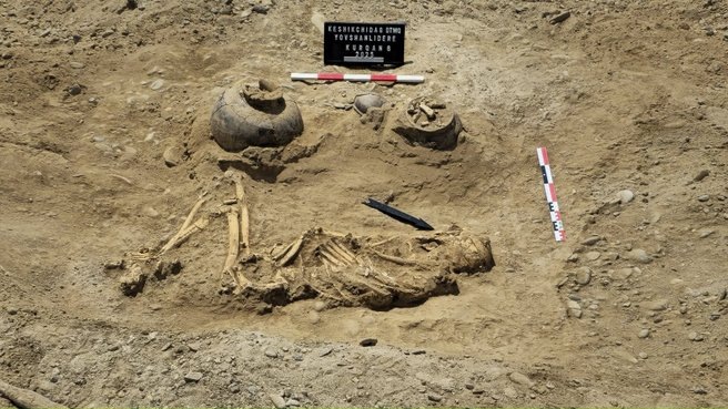 На Кавказе нашли двухметрового воина бронзового века с копьем