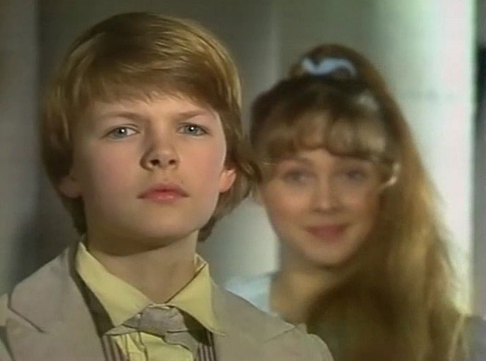 Кадр из спектакля "Человек из Страны Грин". Тиррей - Антон Яковлев