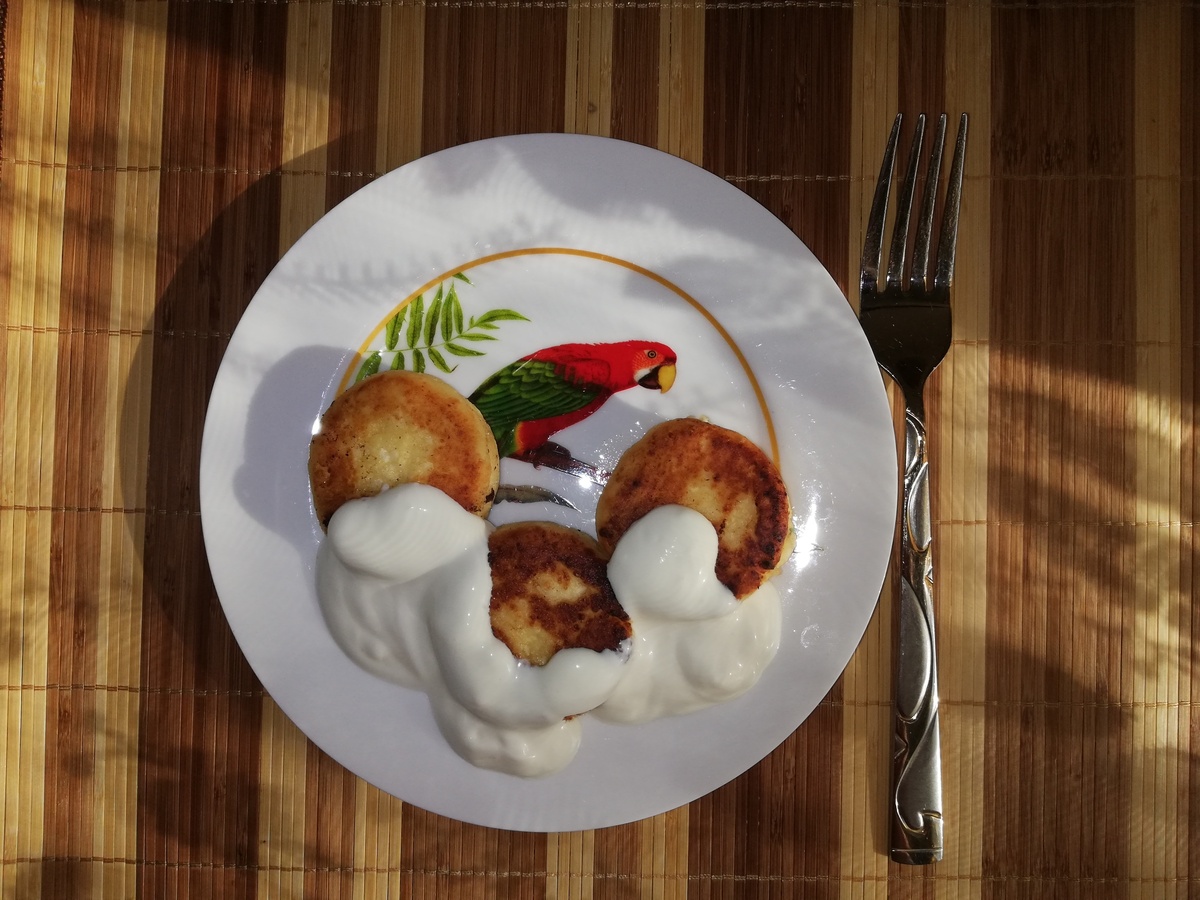 Что выберете Вы? Нечто полезное и здоровое? Фото автора.