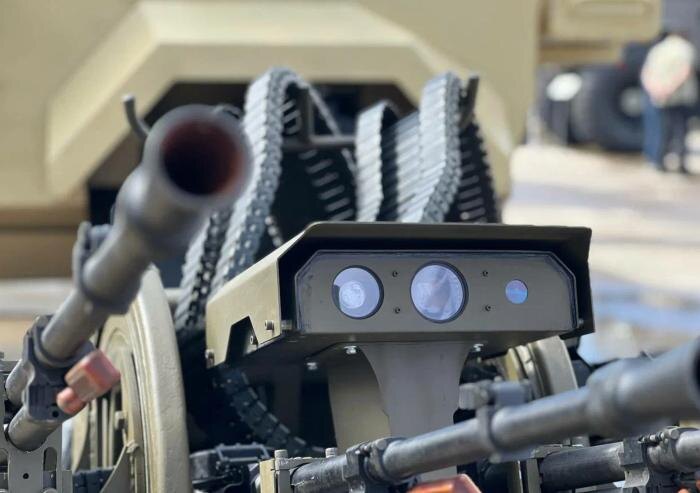 Военная техника. Обложка © Life.ru