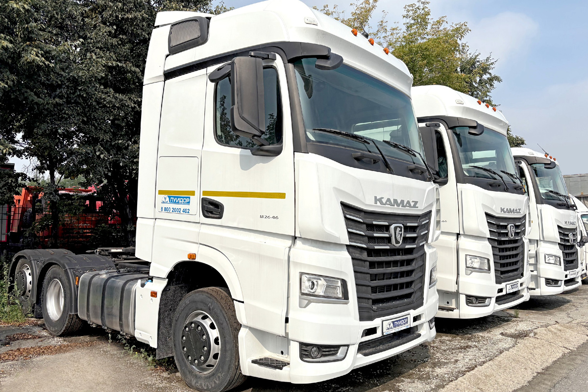 Линейка седельных тягачей КАМАЗ: 65659, 54901, 54902