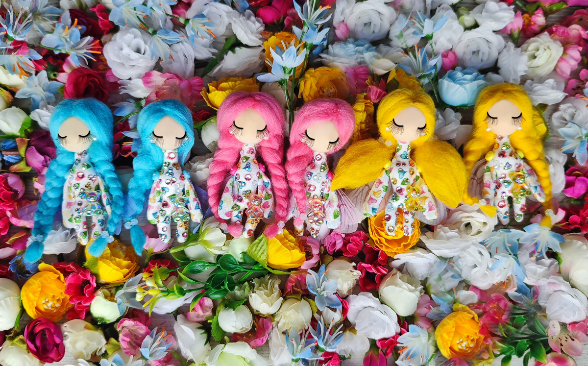 Полная коллекция брошей