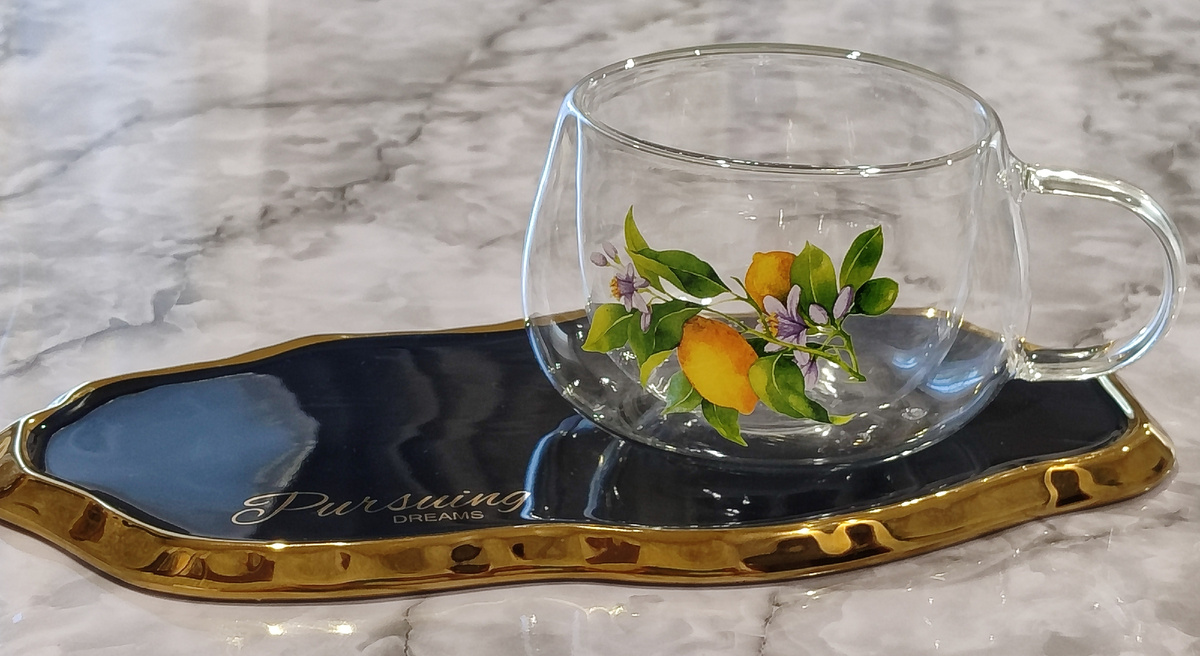 А блюдце от кофейной пары я использую ещё и в качестве подноса 👍 Спасибо Юлечке Хмелёвой 😘