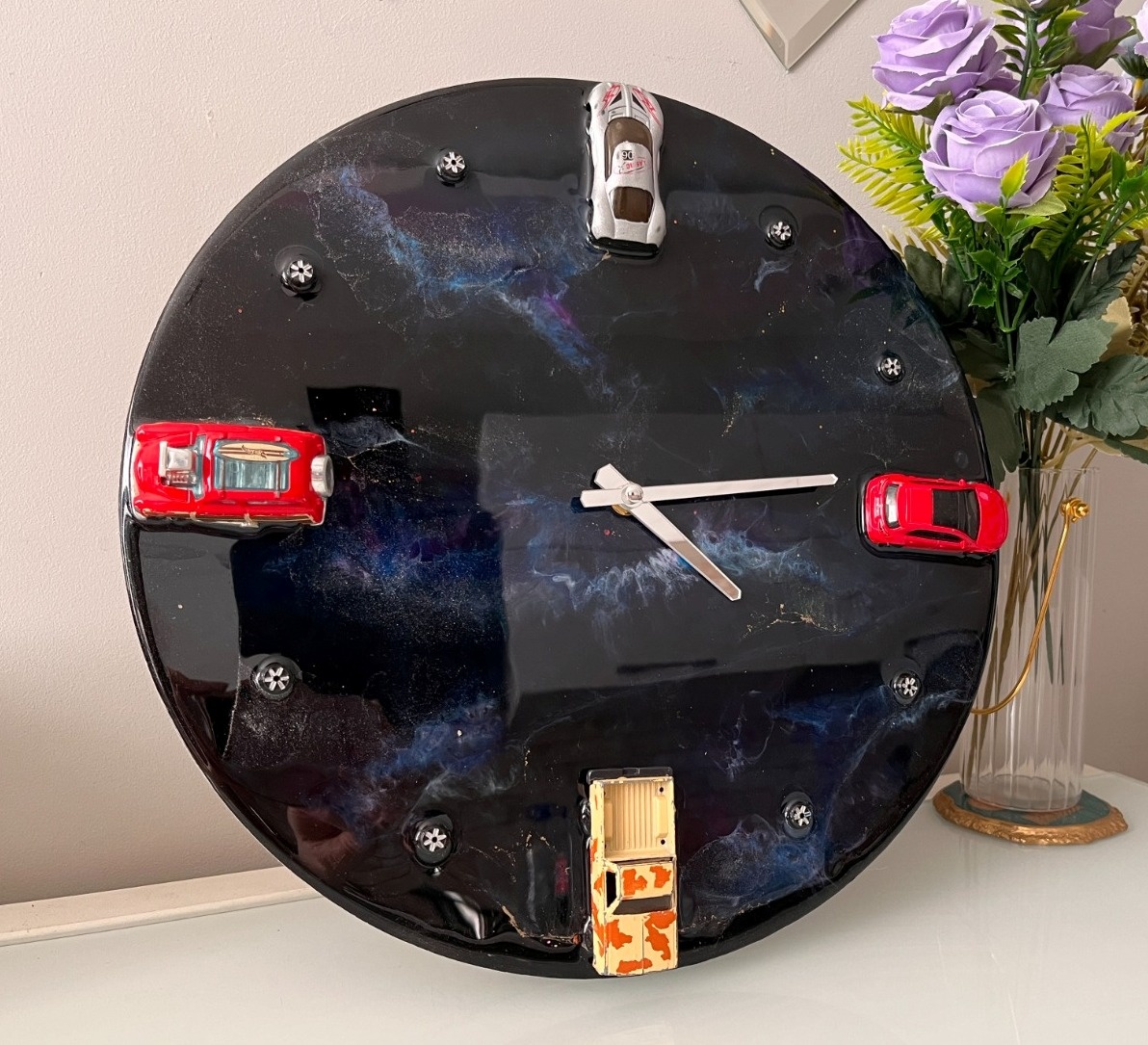 А вот такие часики я сделала для сына в детскую комнату. 