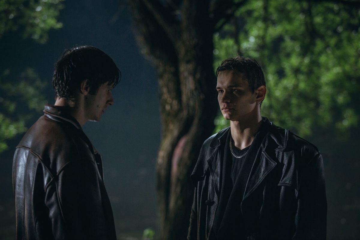 Слава Копейкин и Кузьма Котрелев в сериале «Дети перемен»