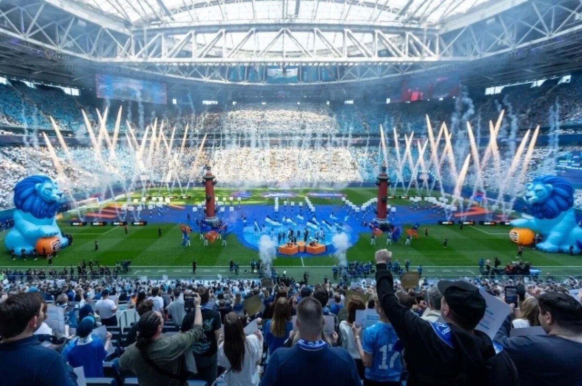    У футбольных болельщиков Петербурга выманивают деньги взамен на трансляцию