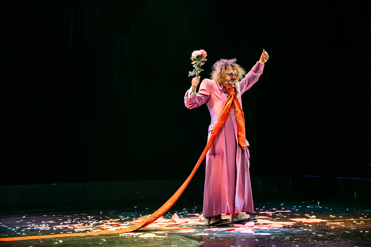    Валерий Кефт, актер театра «Лицедеи» и Cirque du Soleil в шоу Anima Allegra