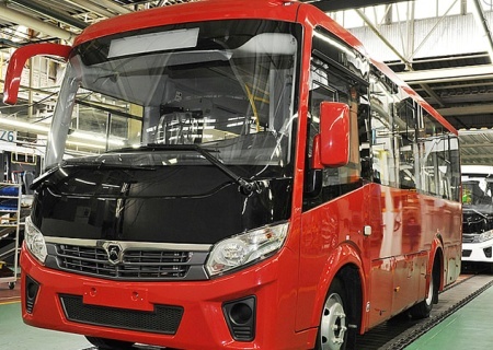    На Павловском автобусном заводе назвали краткую остановку производства плановым отпуском