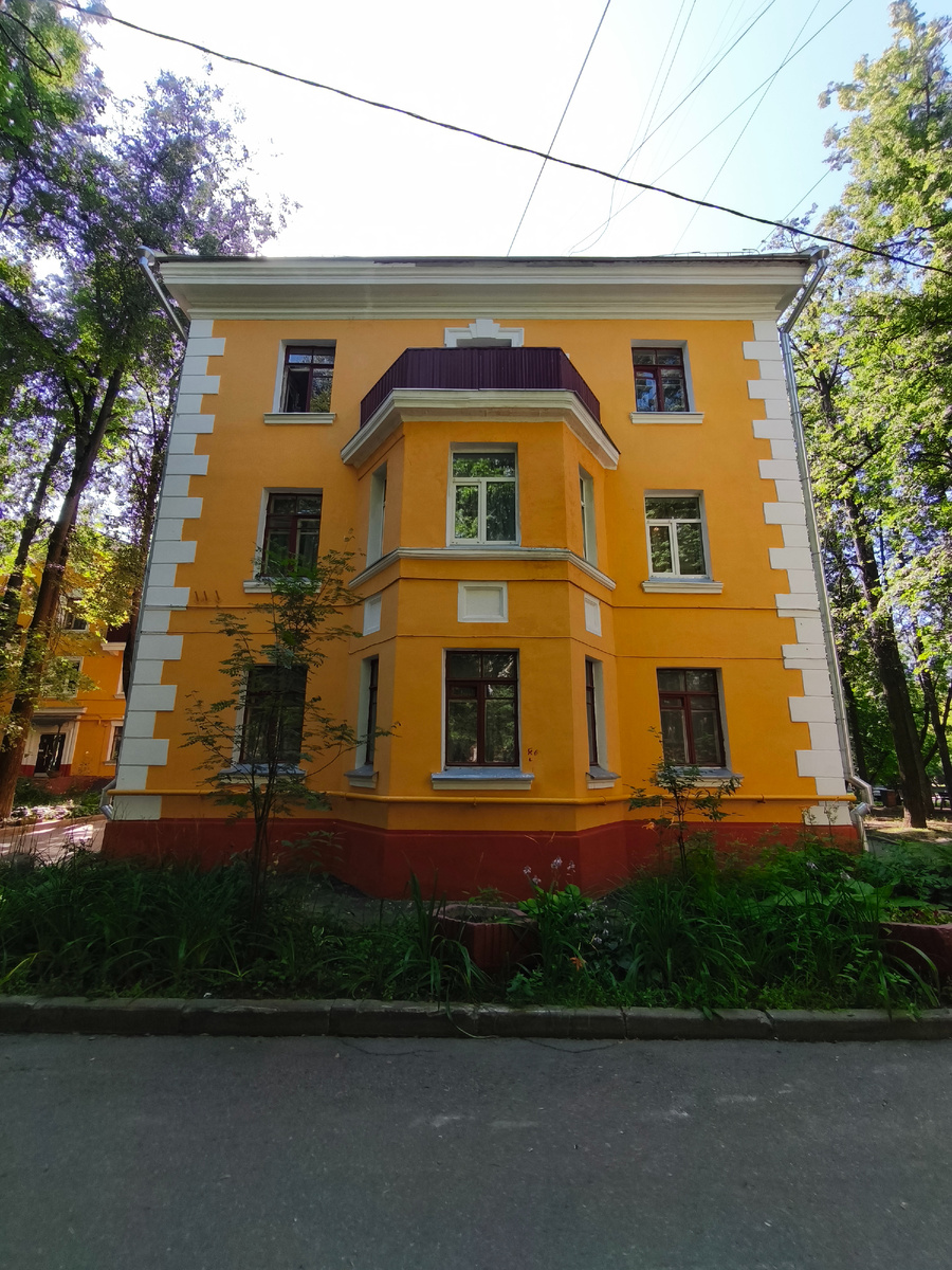 1-я Парковая, 5-7, построен в 1948 году.