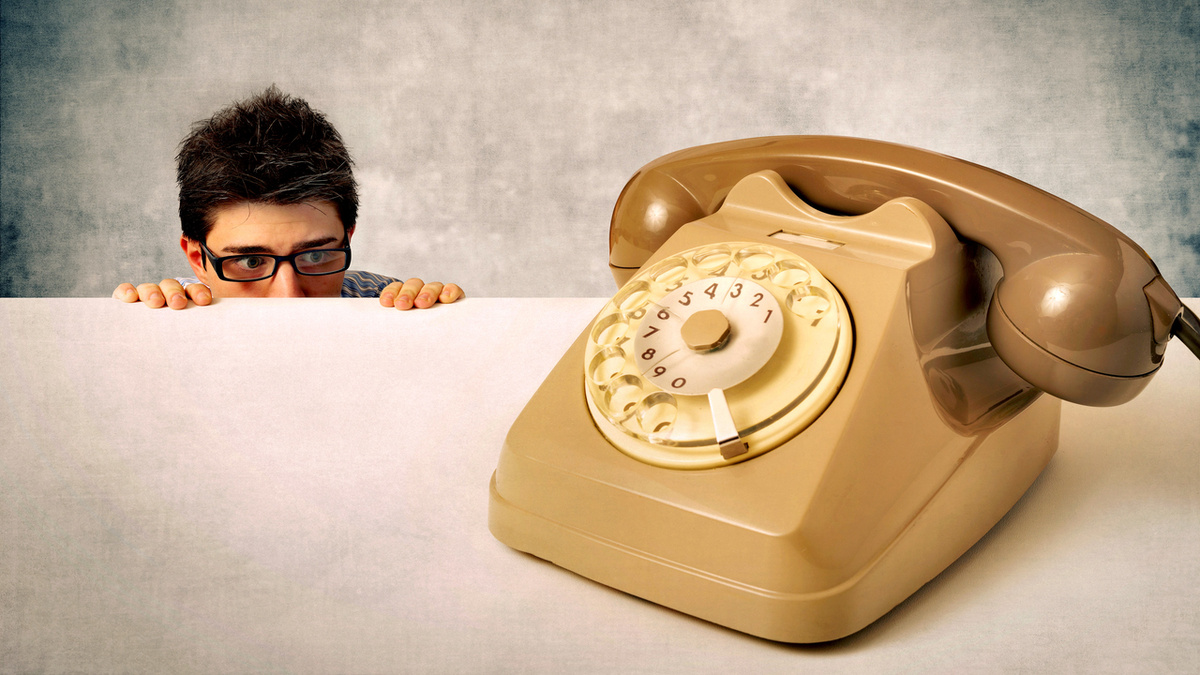 По закону №230-ФЗ коллекторы обязаны вести себя прилично