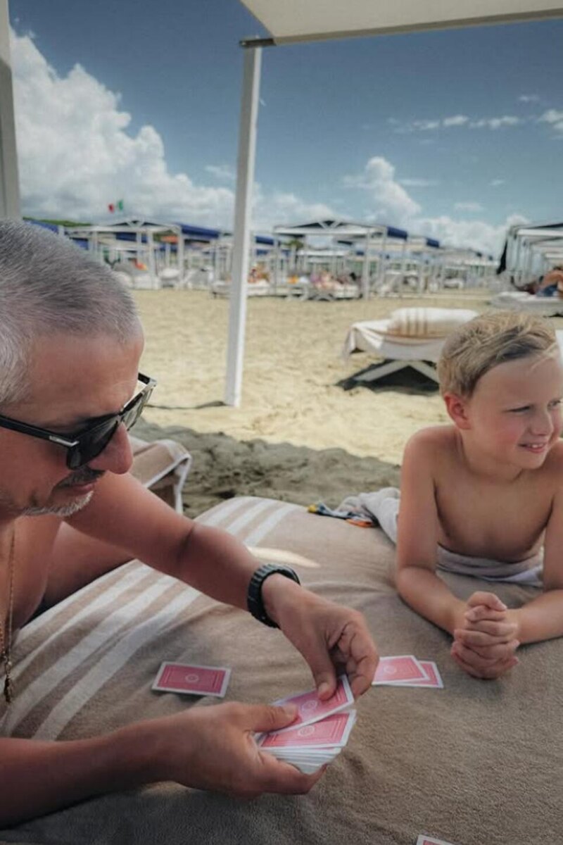    Константин Богомолов с сыном Ксении Собчак Соцсети