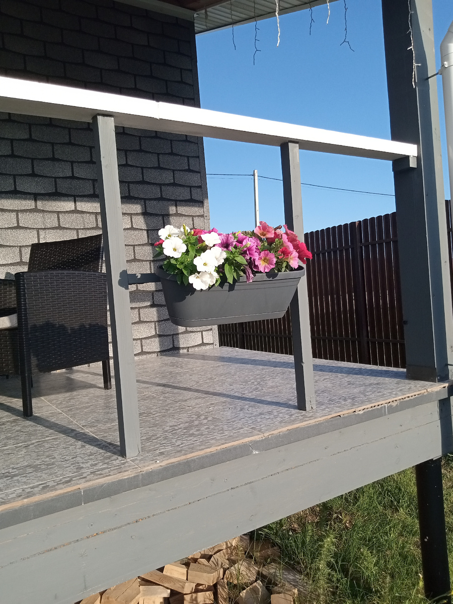 Благоустраиваем террасу.