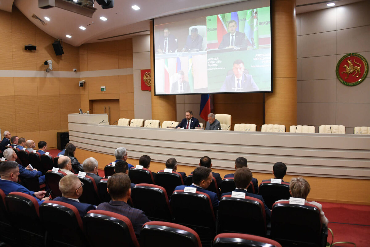Инвестиционный совет Татарстана под председательством Раиса республики Рустама Минниханова одобрил сегодня шесть новых проектовФото: rais.tatarstan.ru